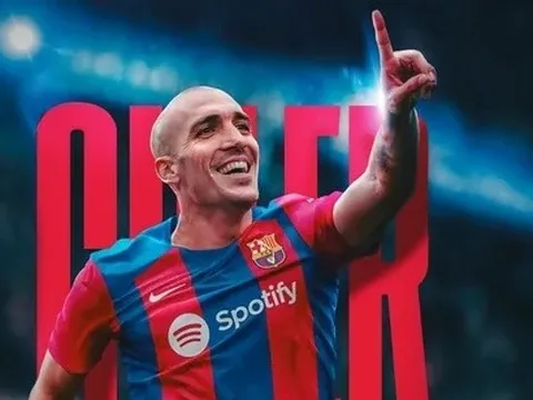 Barcelona chấm dứt hợp đồng với cầu thủ 33 tuổi