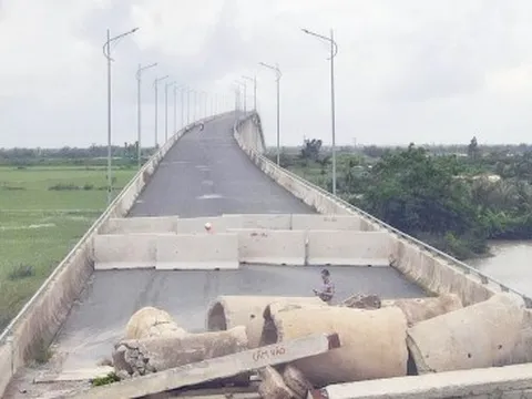 Đường bộ ven biển qua Hải Phòng 3.700 tỷ đồng 'đắp chiếu' sau 8 năm khởi công