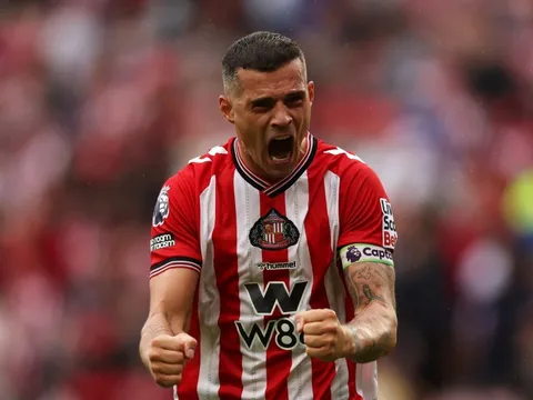 Sunderland tạo hiện tượng