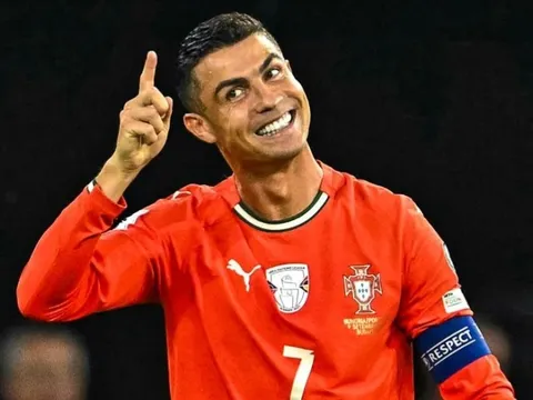 Ronaldo tỏa sáng, Bồ Đào Nha thắng nghẹt thở ở vòng loại World Cup