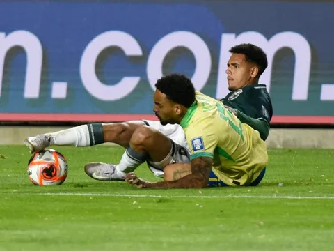 Brazil khép lại vòng loại World Cup trong hỗn loạn