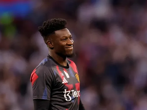 Onana gây bất ngờ cho MU
