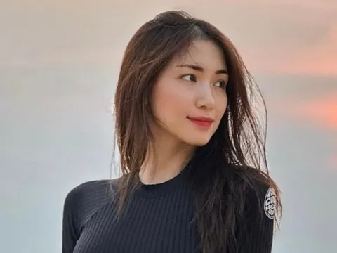 Hòa Minzy bất ngờ báo tin vui