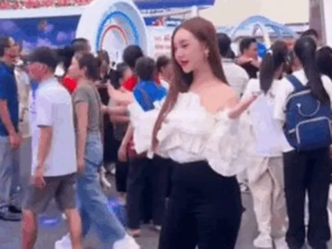 Clip Quỳnh Kool lộ sắc vóc thật qua cam thường gây tò mò