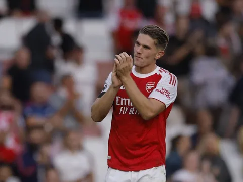 Gyokeres tỏa sáng, Arsenal vùi dập Forest