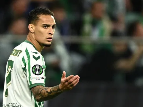 Antony mất bóng 21 lần trong ngày ra mắt Betis