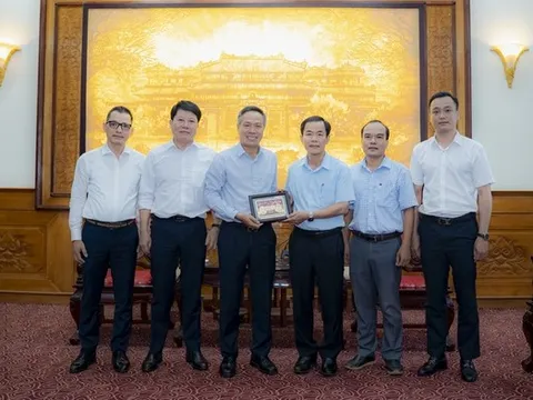 Lãnh đạo Huế và VNPT thống nhất thúc đẩy các dự án chuyển đổi số trọng điểm