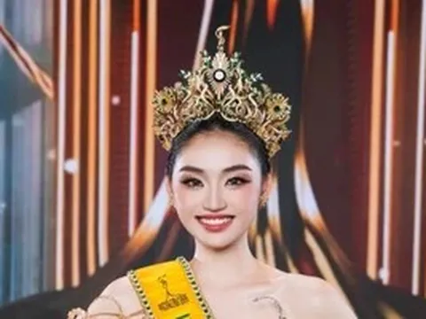 Chia sẻ gây chú ý của người đẹp 10X sau khi đăng quang Miss Grand Vietnam 2025