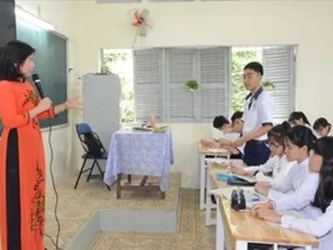 Trong thời gian nghỉ hè giáo viên có được hưởng phụ cấp biên giới?