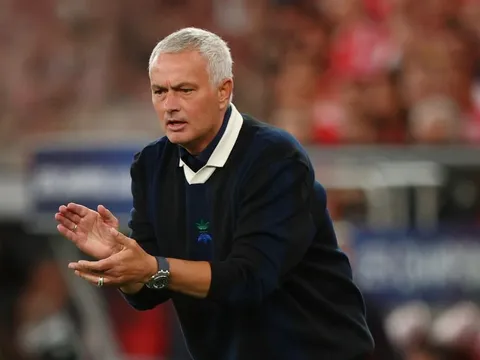 Benfica đẩy nhanh đàm phán Mourinho, mơ tái hợp Bernardo Silva