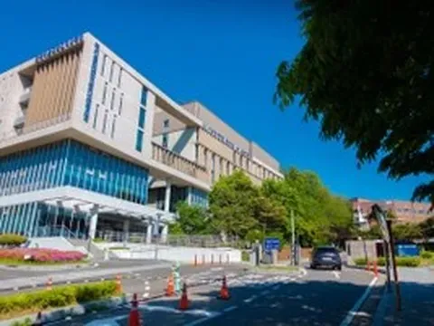 Cuộc đua ngành y làm 'rung chuyển' đại học Hàn Quốc