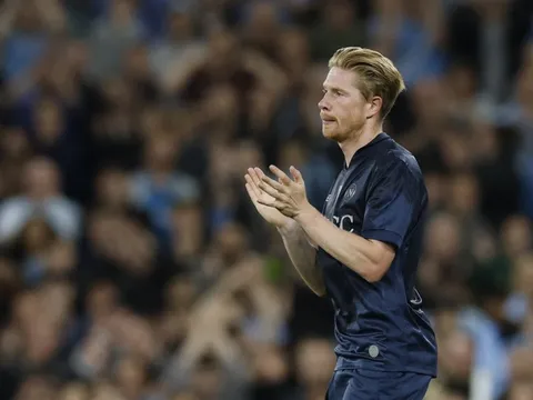 Conte xin lỗi De Bruyne