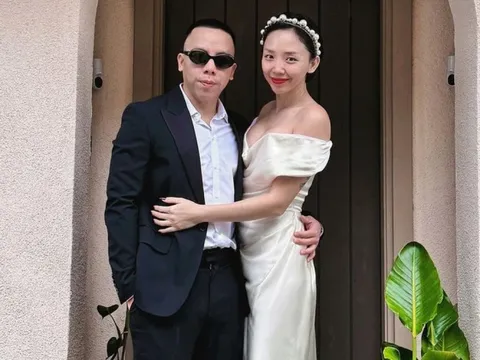 Chuyện gì đang xảy ra giữa Tóc Tiên và Hoàng Touliver?