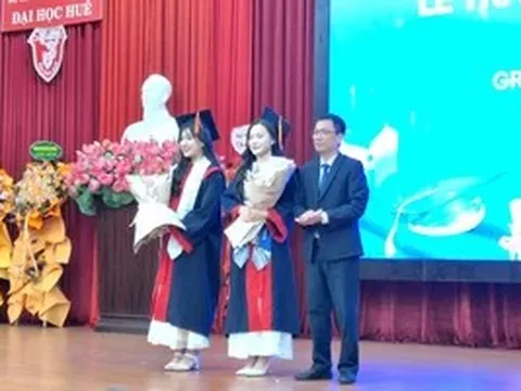 Lễ tốt nghiệp và trao bằng cho sinh viên Khoa Quốc tế, Đại học Huế