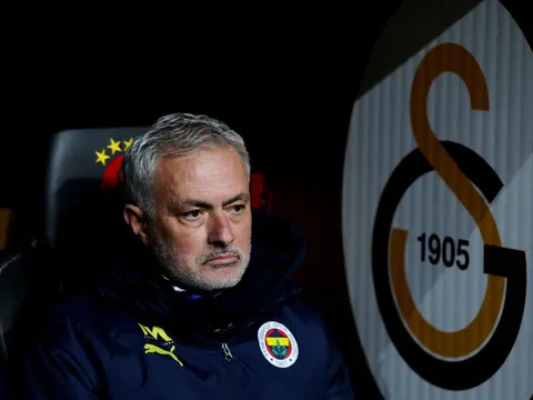 Viễn cảnh Mourinho bị sa thải chóng vánh