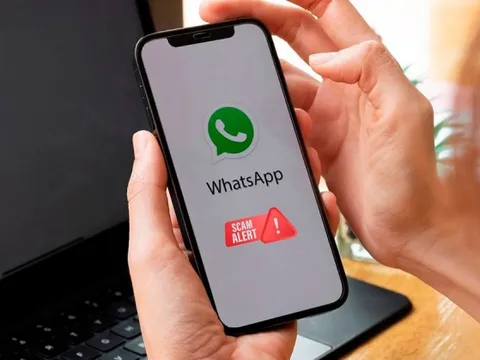 Cảnh báo: Hình ảnh tuyệt đối không được lưu về điện thoại, tránh bị rút sạch tiền trong tài khoản ngân hàng
