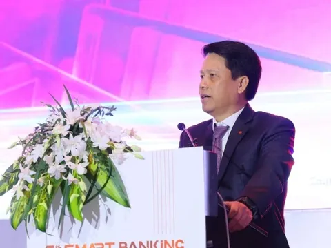 Mỗi ngày 900.000 tỷ đồng giao dịch qua ngân hàng