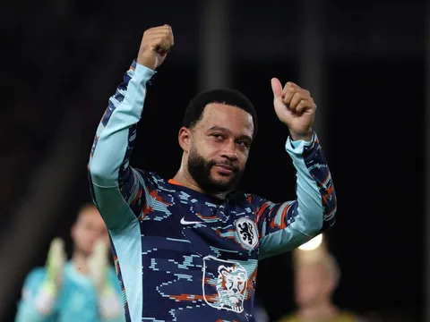 Tuần lễ 'điên rồ' của Depay