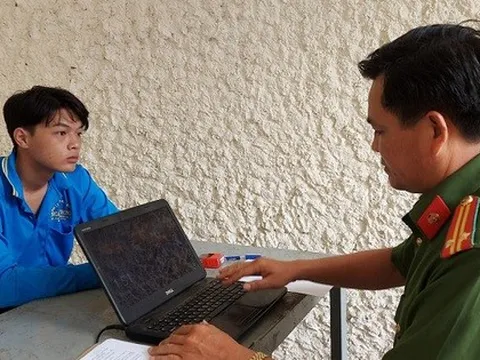 Thanh niên sinh năm 2008 đến tiệm vàng nhờ rút 63 đồng triệu tiền mặt, sau đó chuyển khoản trả lại 63 nghìn: Công an lập tức truy bắt