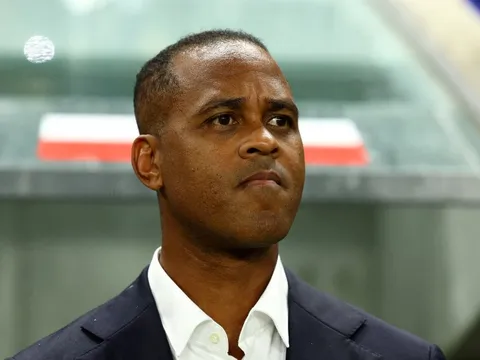 CĐV Indonesia đòi sa thải Kluivert