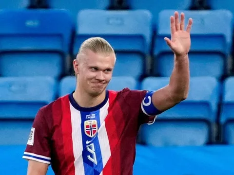 Haaland lập hat-trick, Na Uy tiến sát vé World Cup