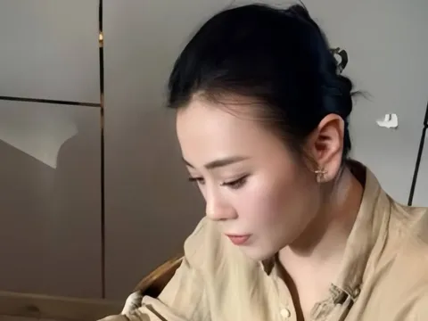 Hình ảnh mới nhất của Phương Oanh đang gây xôn xao