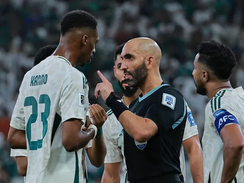 Quyết định gây phẫn nộ ở vòng loại World Cup châu Á