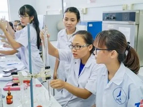Giải phóng rào cản tài chính, thúc đẩy tương lai STEM
