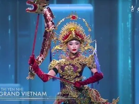 Yến Nhi trình diễn trang phục dân tộc nặng 30kg tại Miss Grand International