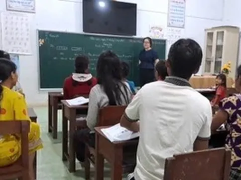 Xóa mù chữ, mở cánh cửa tri thức cho người dân vùng cao