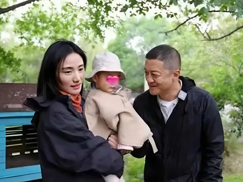 Nam diễn viên tuyên bố ly hôn lần 2 sau khi vỡ nợ, giao cho vợ nuôi con