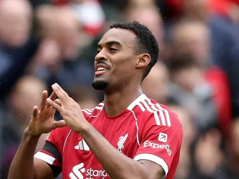 'Cú sốc kép' cho Liverpool trước trận gặp MU