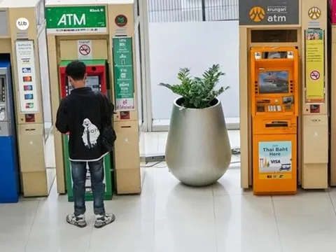 Nhiều nước siết chuyển tiền trực tuyến