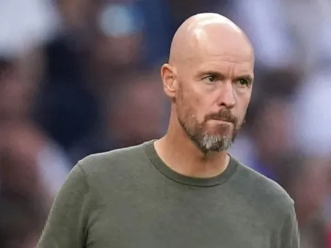 Leverkusen lý giải quyết định sa thải Ten Hag chỉ sau hai trận