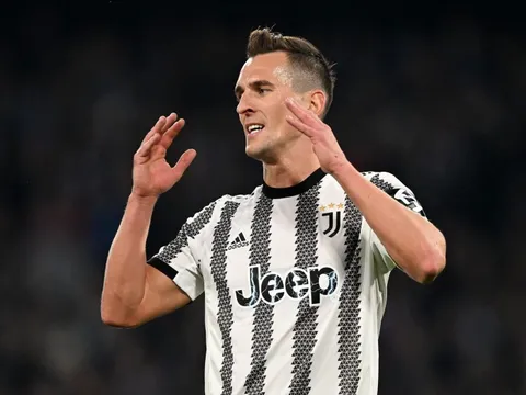 Juventus run rẩy trước án phạt mới từ UEFA
