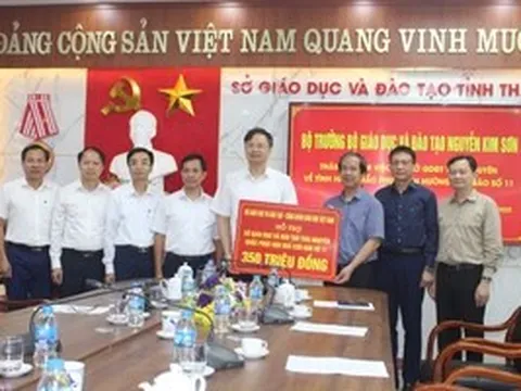 Bộ trưởng Nguyễn Kim Sơn thăm, động viên các cơ sở giáo dục tại Thái Nguyên