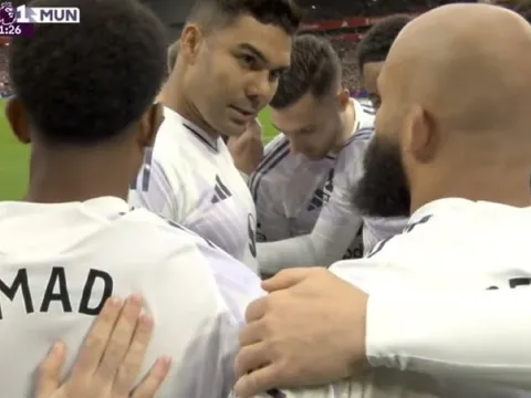 Casemiro liên tiếp 'tát' đồng đội