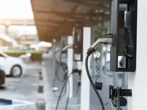 Chuyển đổi xanh từ xe máy xăng sang xe điện: Để Việt Nam bước vào cuộc cách mạng giao thông bền vững
