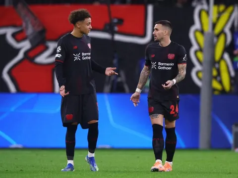 Ten Hag không phải vấn đề của Leverkusen