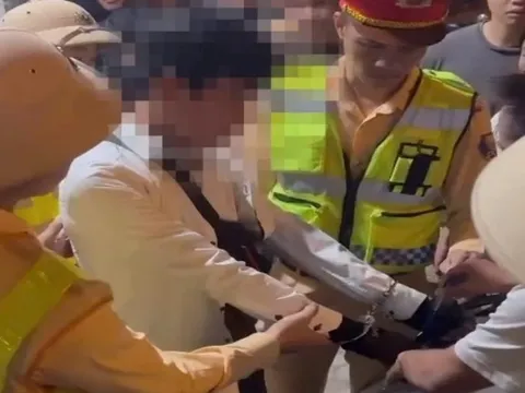Hà Nội: Bắt giữ đối tượng tàng trữ ma túy trong cốp xe