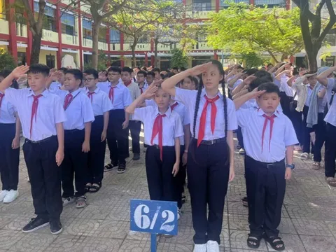 Ứng phó bão số 12: Học sinh, sinh viên trên địa bàn TP. Huế và Đà Nẵng nghỉ học từ chiều 22/10