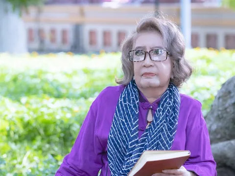 Nữ NSƯT nổi tiếng đi hát quán nhậu mưu sinh: Mất sự nghiệp vì hỏa hoạn, lý do 80 tuổi tự sống dù có 5 con