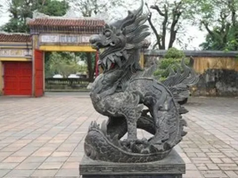 Tiếp tục lựa chọn hiện vật đề nghị công nhận bảo vật quốc gia năm 2025