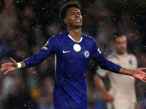 Sao trẻ Brazil đi vào lịch sử Chelsea