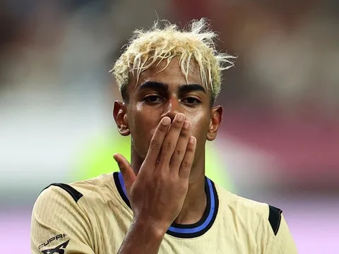 Barcelona cảnh giác với tài năng của chính mình