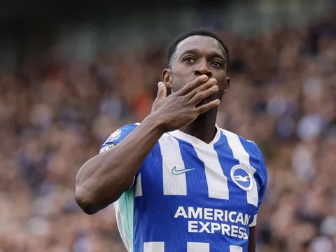 Welbeck kinh ngạc với MU