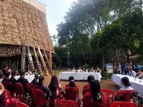 Gian nan bảo tồn nhà rông nơi đô hội