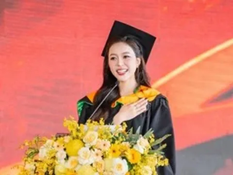 Hoa hậu Kiều Duy đạt loại giỏi, xúc động phát biểu trong lễ tốt nghiệp