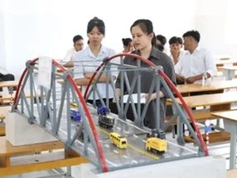 Tái cấu trúc trường đại học công lập: Làm rõ tiêu chí