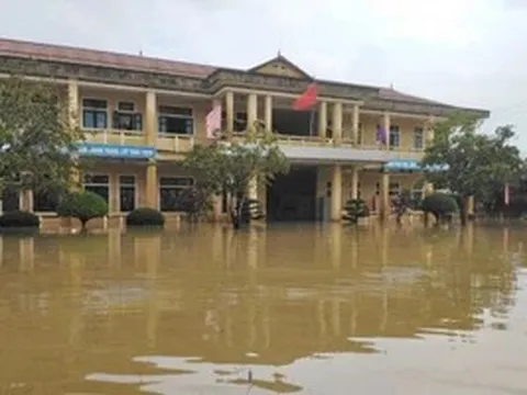 Nhiều trường ở Quảng Trị cho học sinh nghỉ học do mưa lũ